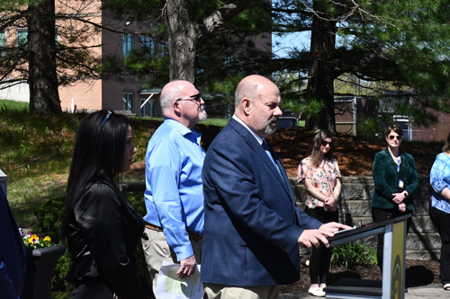 PEF Vice President Bruce Giddings, at the podium, and Secretary-Treasurer Joe Donahue, led the Workers Memorial Day ceremony at PEF Headquarters in Latham on April 28.
