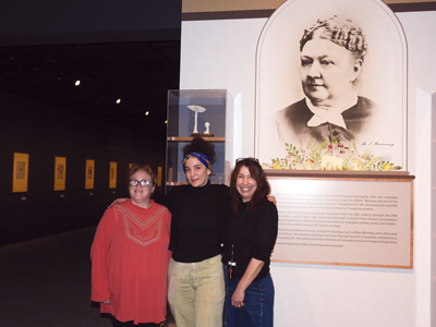 Members at State Museum make mushrooms exhibit accessible 