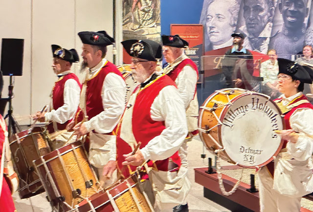 PEF members help bring Revolutionary New York exhibit to life 